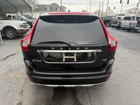 Used 2017 Volvo XC60 T5 Inscription w/ Preferred Option Package image 5