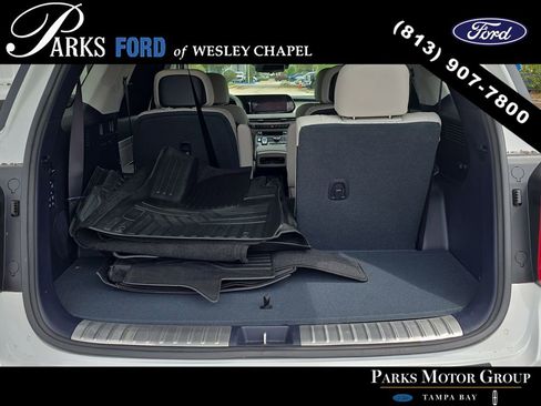 Used 2025 Hyundai Palisade Calligraphy image 8