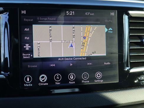 Used 2020 Chrysler Pacifica Touring w/ S Appearance Package image 46