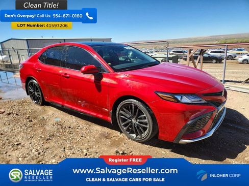 Used 2021 Toyota Camry XSE image 5