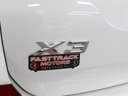 Used 2019 BMW X3 xDrive30i w/ Premium Package image 7