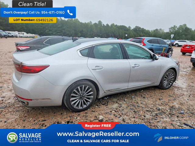 Used 2017 Kia Cadenza Premium w/ Luxury Package FWD image 4