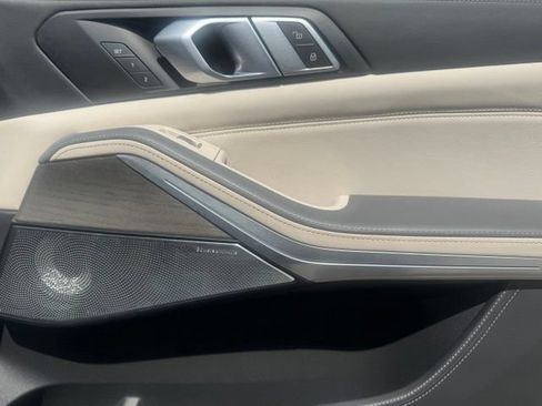 Certified 2024 BMW X7 M60i w/ Climate Comfort Package AWD/4WD image 29