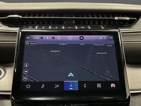 Used 2023 Jeep Grand Cherokee Limited w/ Luxury Tech Group II image 9