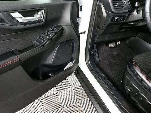 Used 2023 Ford Escape ST-Line w/ Tech Pack #1 image 7