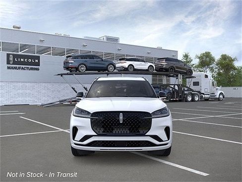 New 2026 Lincoln Aviator Reserve image 6