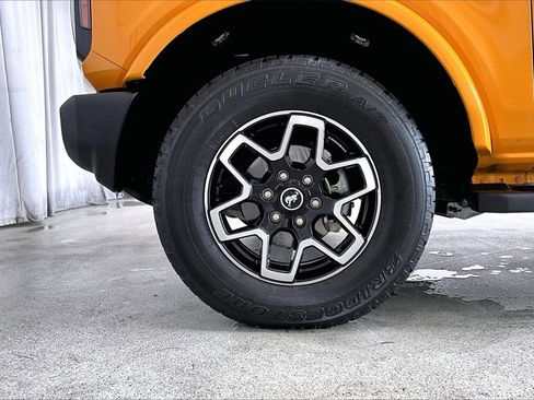 Used 2022 Ford Bronco Outer Banks image 8