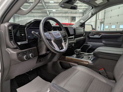 Used 2025 GMC Sierra 1500 Elevation AWD/4WD image 13