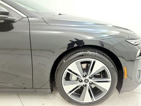 Used 2025 Audi A6 e-tron Premium Plus w/ Premium Plus RWD image 21