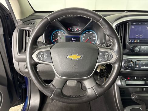 Used 2020 Chevrolet Colorado LT w/ Colorado RST Special Edition image 17