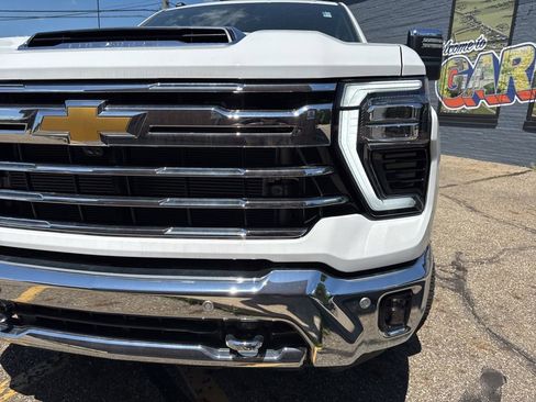 New 2026 Chevrolet Silverado 3500 LTZ w/ LTZ Plus Package AWD/4WD image 3