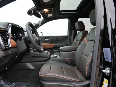 New 2026 GMC Canyon AT4 image 11