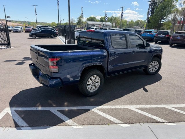 Used 2023 Nissan Frontier SV AWD/4WD image 7