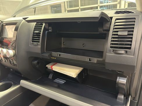 Used 2011 Toyota Tundra Limited w/ Memory Pkg image 22