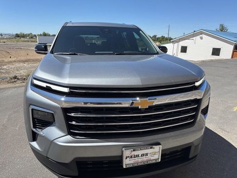 New 2026 Chevrolet Traverse LT image 3