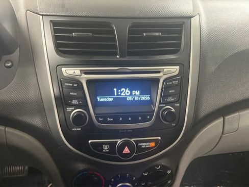 Used 2017 Hyundai Accent SE FWD image 13