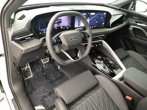 New 2026 Audi SQ5 Premium Plus AWD/4WD image 15