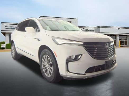 Used 2024 Buick Enclave Premium image 7