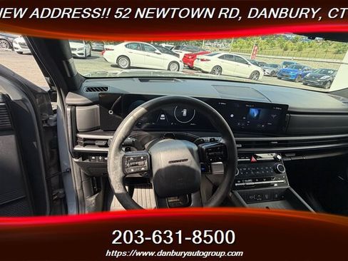 Used 2025 Hyundai Santa Fe Calligraphy AWD/4WD image 22