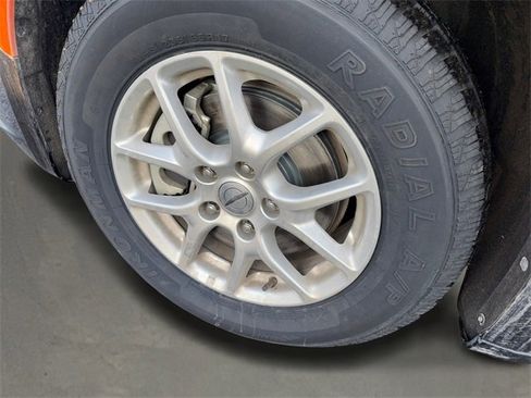 Used 2025 Chrysler Pacifica Select image 5