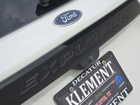 Used 2022 Ford Explorer ST-Line image 13