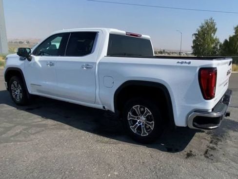 Certified 2025 GMC Sierra 1500 SLT AWD/4WD image 6