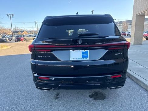 Used 2025 Buick Enclave Sport Touring image 3