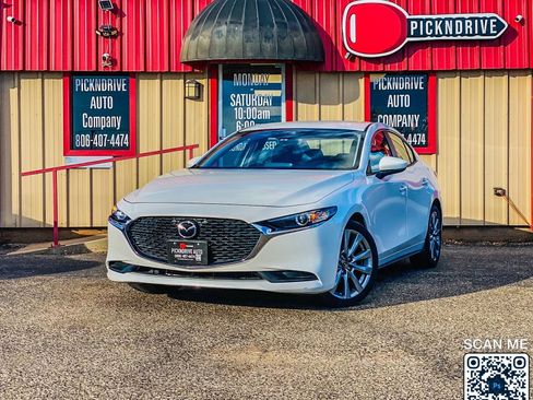 Used 2022 MAZDA MAZDA3 s image 2