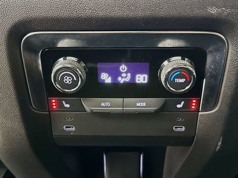 Used 2025 Chevrolet Suburban RST w/ RST Capability Package AWD/4WD image 28