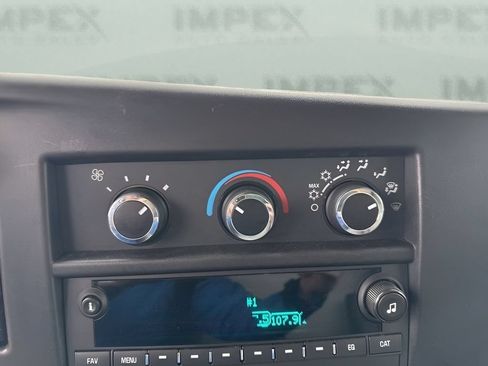 Used 2024 Chevrolet Express 3500 w/ Power Convenience Package RWD image 16