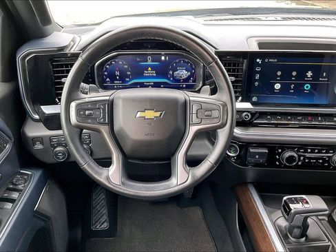 Used 2023 Chevrolet Silverado 1500 High Country image 8