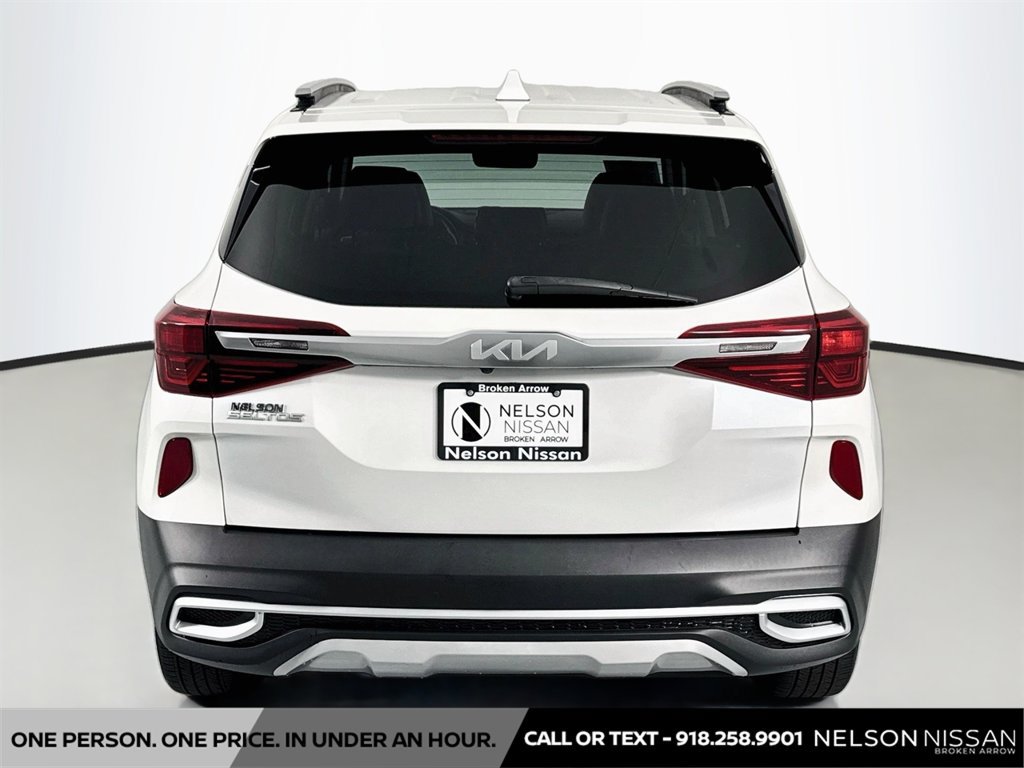 Used 2023 Kia Seltos S w/ Navigation Package AWD/4WD image 6