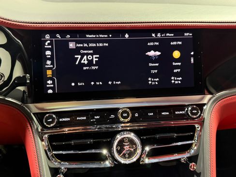 Used 2024 Bentley Flying Spur V8 AWD/4WD image 54