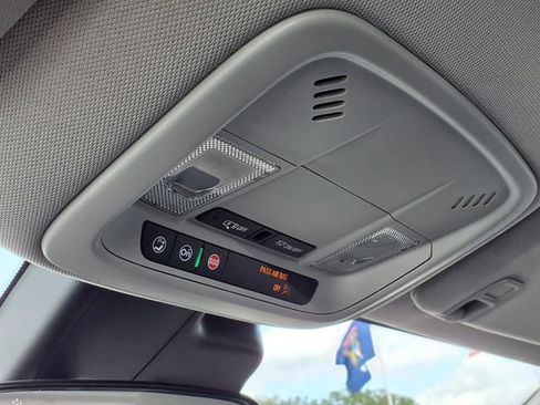 Used 2025 Chevrolet Malibu LT FWD image 14