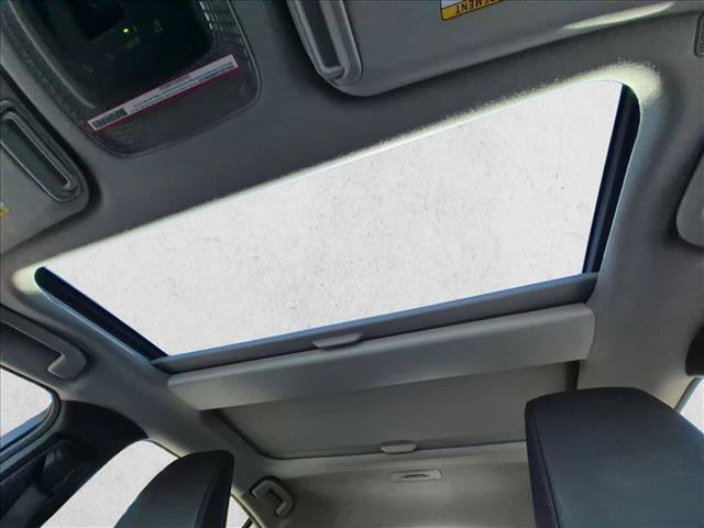 Used 2024 Toyota Prius Prime Premium FWD image 15