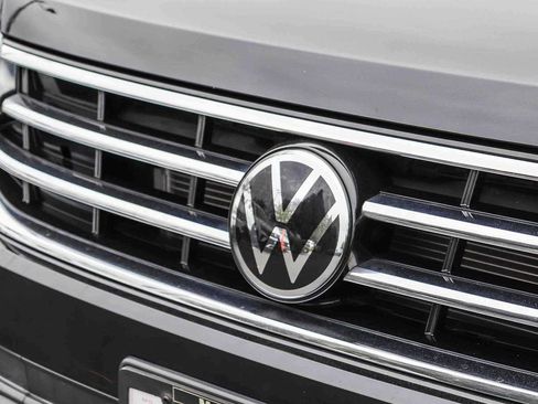 Used 2022 Volkswagen Tiguan S FWD image 3
