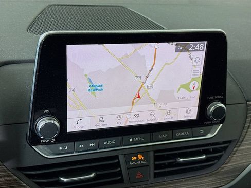 Certified 2019 Nissan Altima 2.0 Platinum FWD image 8