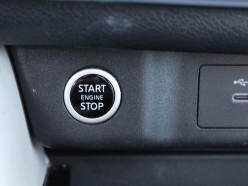 Used 2021 Nissan Rogue SL image 41