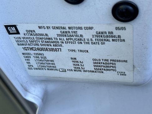 Used 2005 GMC Sierra 2500 W/T image 25