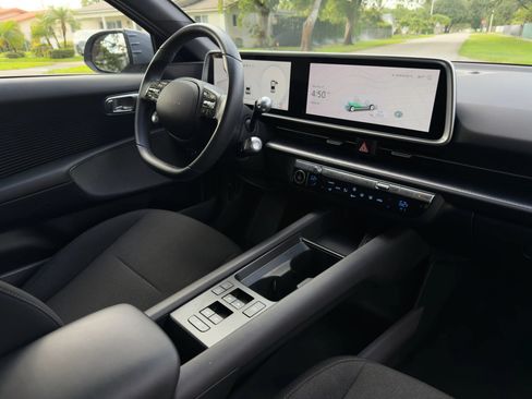Used 2024 Hyundai Ioniq 6 SE RWD image 50