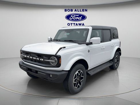 New 2025 Ford Bronco Outer Banks image 1