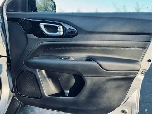 New 2026 Jeep Compass Limited image 13