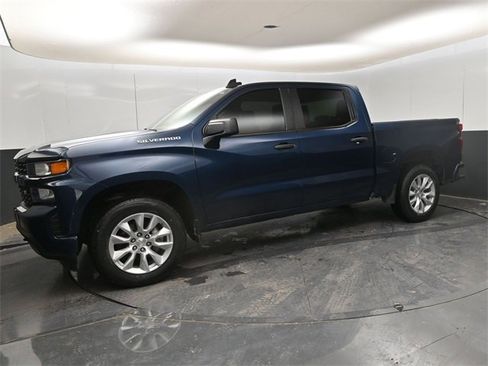 Used 2020 Chevrolet Silverado 1500 Custom w/ Custom Value Package image 4