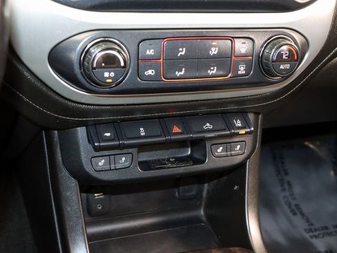 Used 2016 GMC Canyon SLT w/ Driver Alert Package image 21