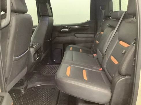 Used 2022 GMC Sierra 1500 AT4 w/ AT4 Premium Package AWD/4WD image 6