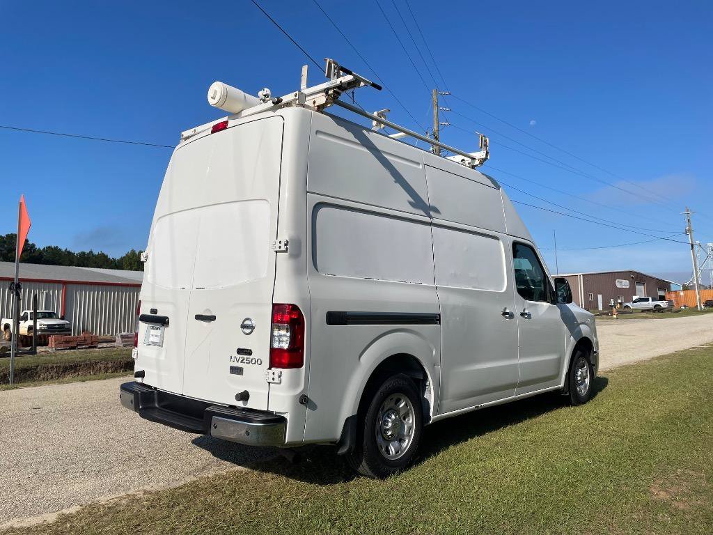 Used 2012 Nissan NV 2500 SV RWD image 7