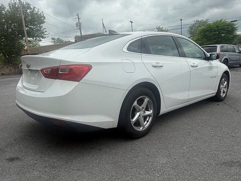 Used 2017 Chevrolet Malibu LS FWD image 4