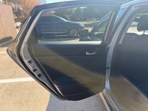 Used 2019 Honda Civic LX image 29