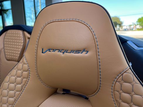 Used 2014 Aston Martin Vanquish Volante image 31