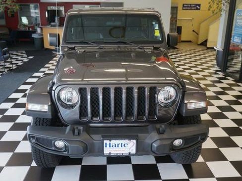 Used 2021 Jeep Wrangler Unlimited Sahara image 3